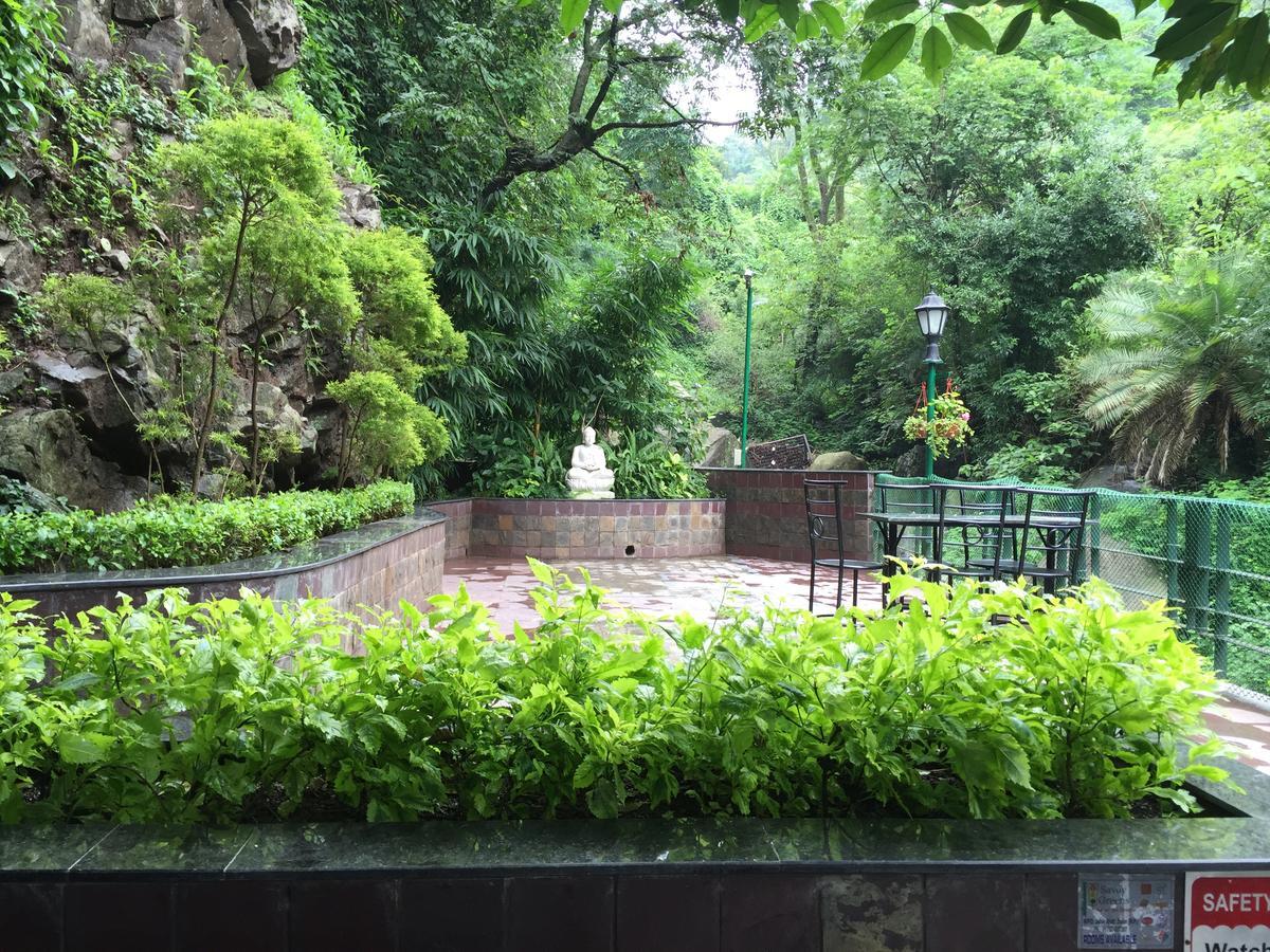 Savoy Greens Hotell Kasauli Eksteriør bilde