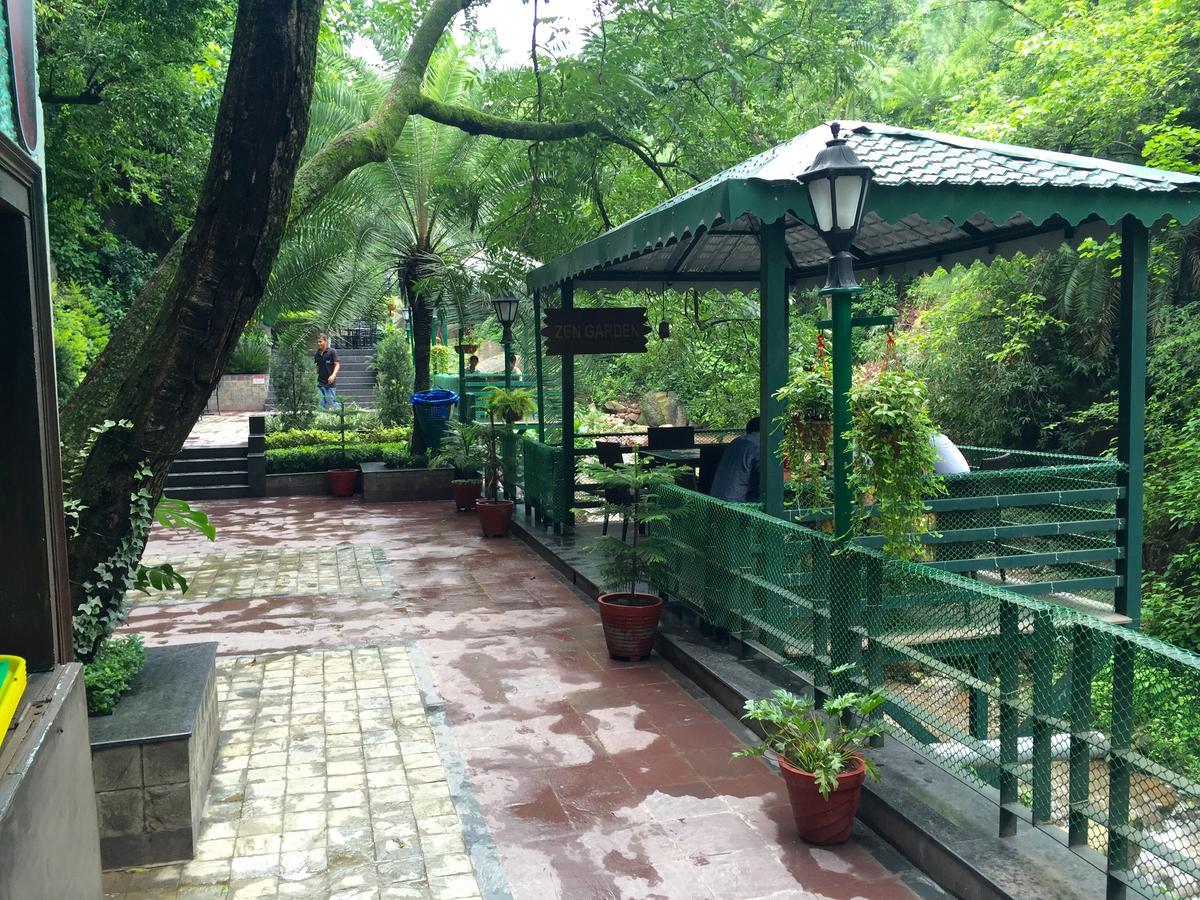 Savoy Greens Hotell Kasauli Eksteriør bilde