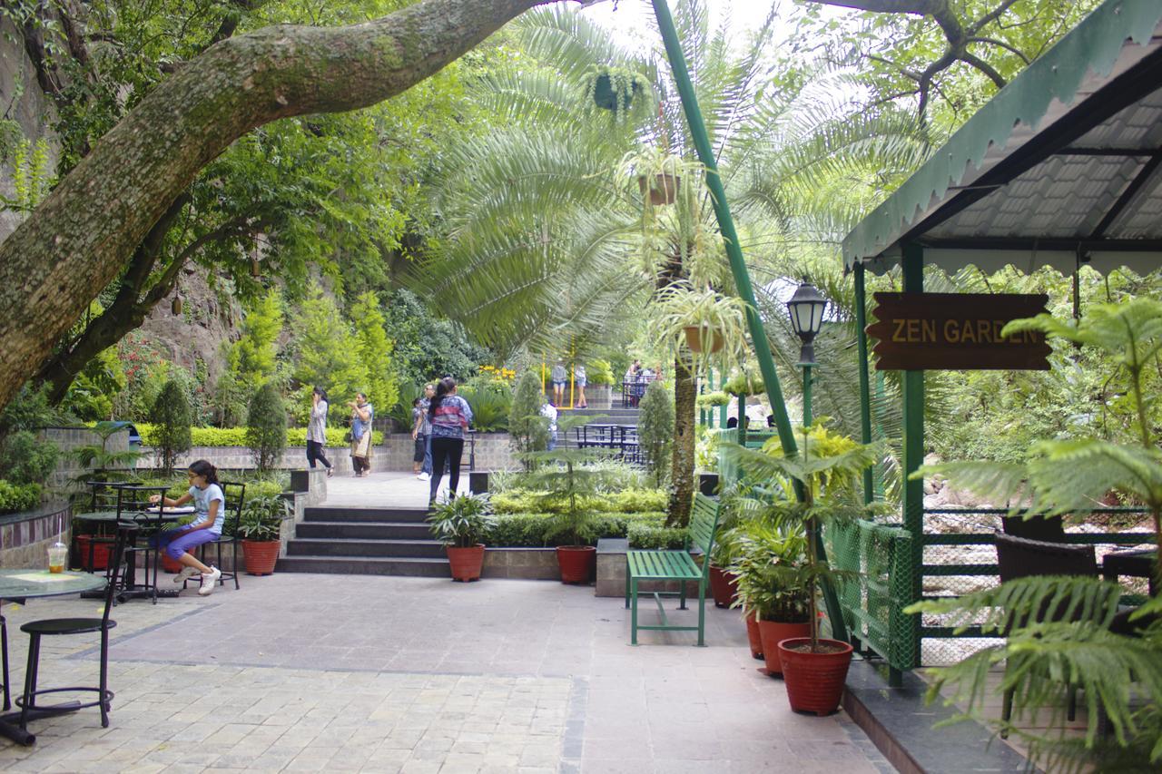 Savoy Greens Hotell Kasauli Eksteriør bilde